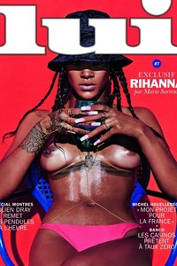 Rihanna Shows Her Hot Nude Ass 08