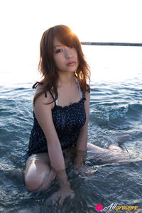 Mai Nishida Bikini 09