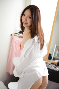 Maho Ichikawa - Sexy Young Housewife 07