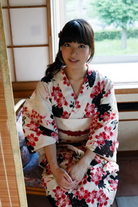Kana Yume Kimono Love 04