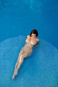 Breathtaking Nude Ana Karoline Poolside 02