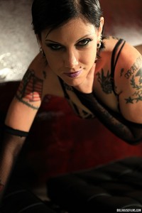 Tattoed Punk Babe Cadence St John  09