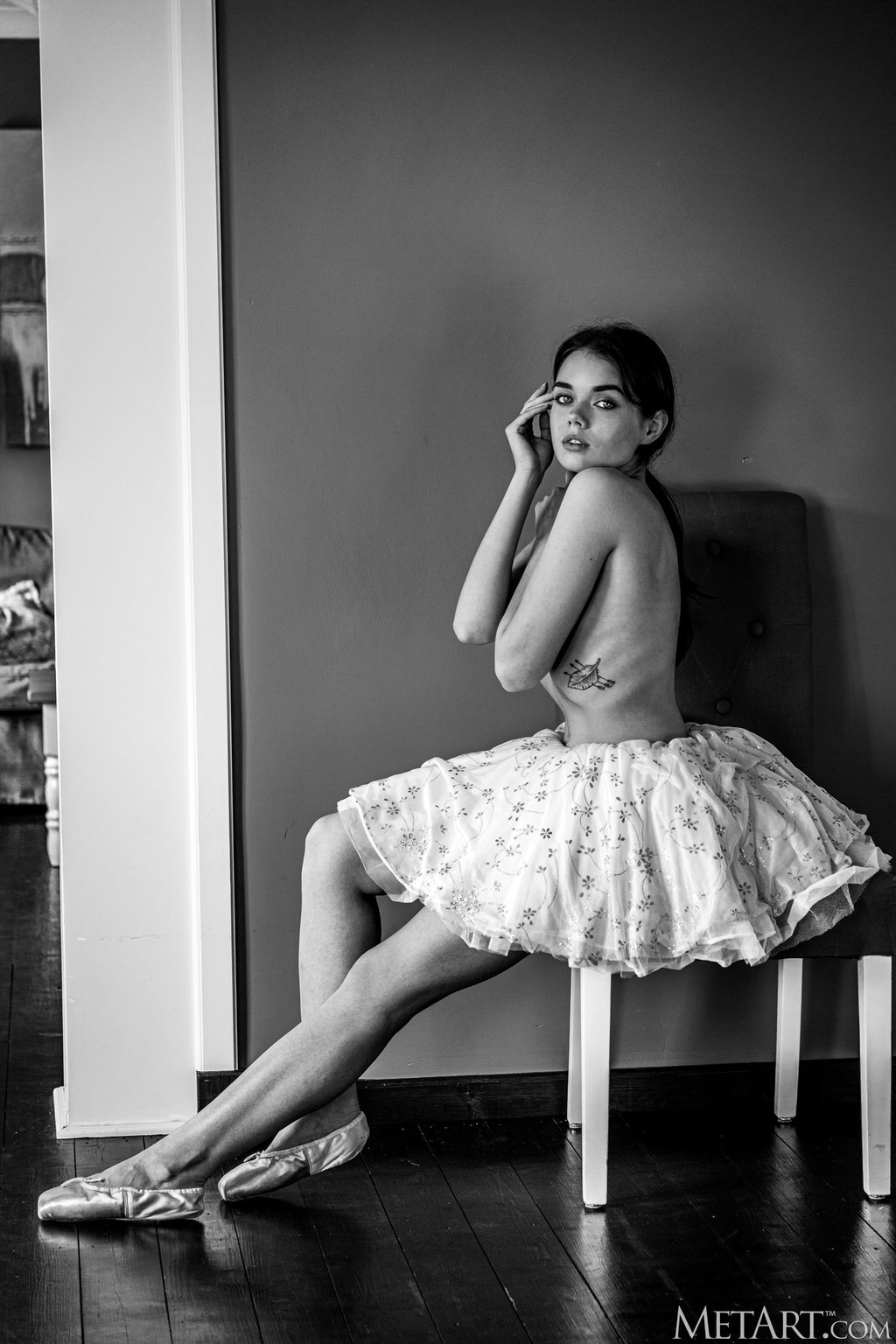 Bold Ballerina 16