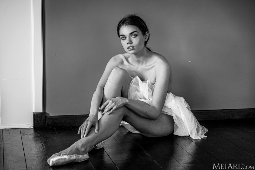 Bold Ballerina 19