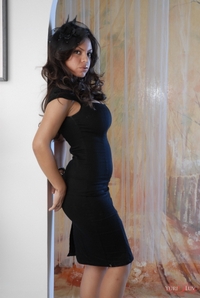 Yurizan Black Dress 00