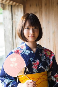 Mayu Kamiya Kimono 09